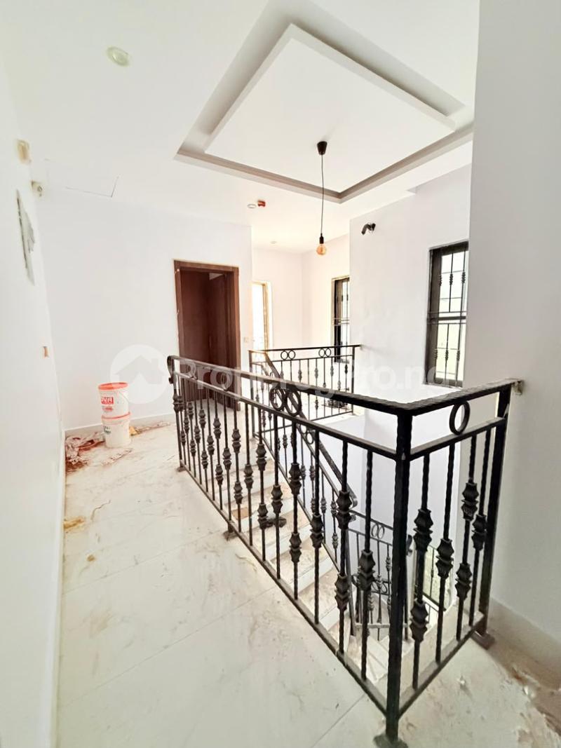 4 bedroom House for sale Surulere Lagos