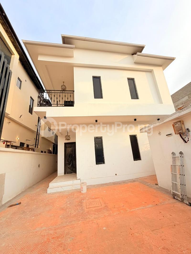 4 bedroom House for sale Surulere Lagos