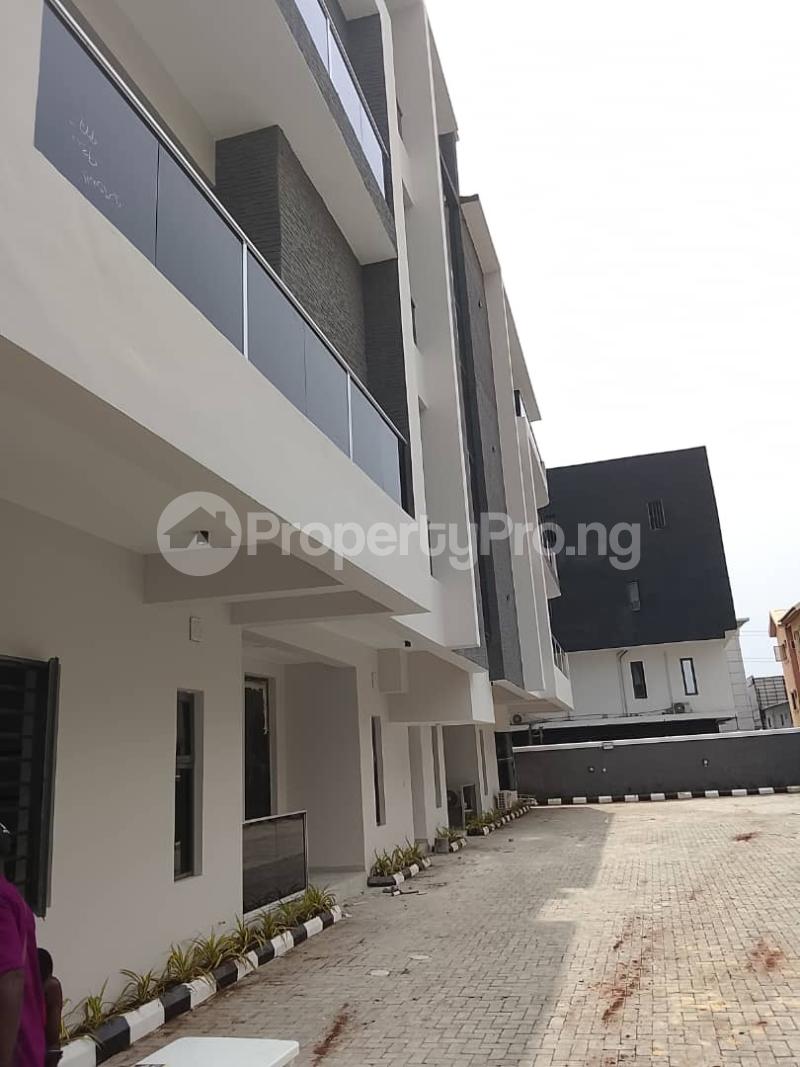 3 bedroom Flat / Apartment for rent Off Emmanuel Abimbola Street Lekki Phase 1 Lekki Lagos
