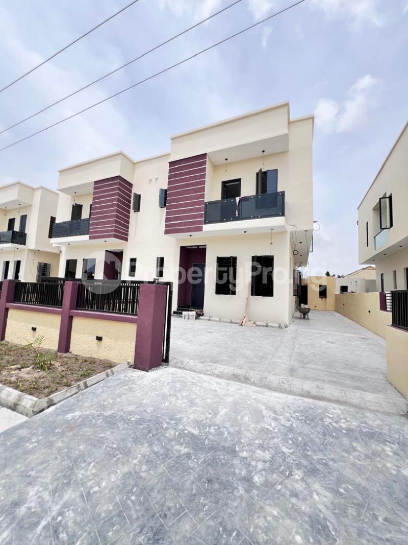 4 bedroom House for sale Off Lbs Ajah Lagos