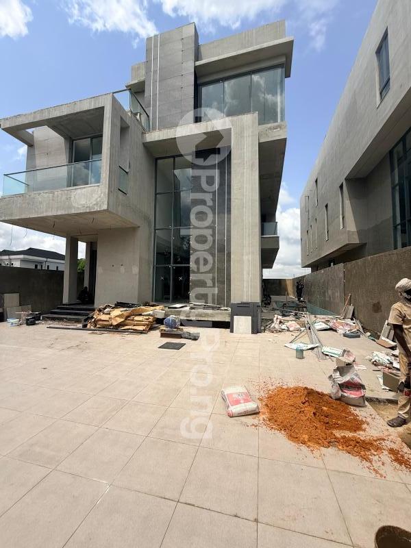 5 bedroom House for sale Gerard road Ikoyi Lagos