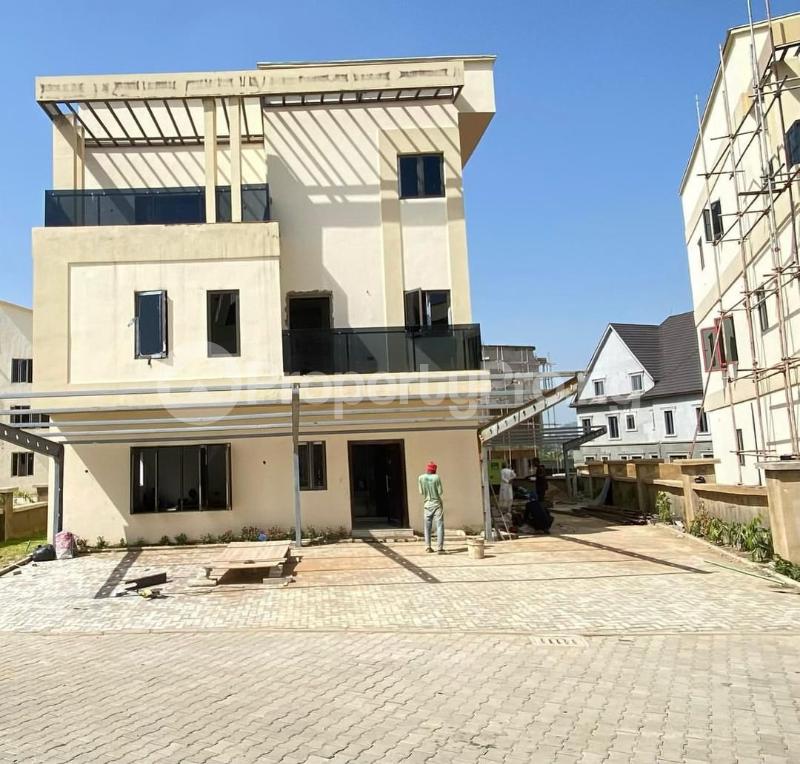 6 bedroom House for sale Nigerian Custom Services Axis Kado Abuja