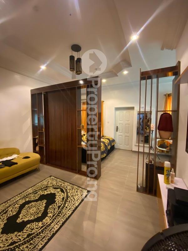 1 bedroom Flat / Apartment for rent chevron Lekki Lagos