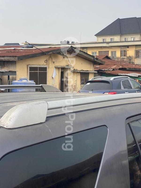 House for sale Lawani Street Off Onitire Police Station Itire Surulere Lagos