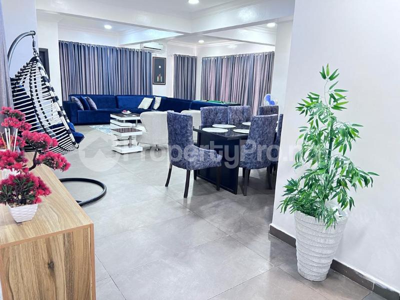 Flat / Apartment for shortlet City Of David Road ONIRU Victoria Island Lagos