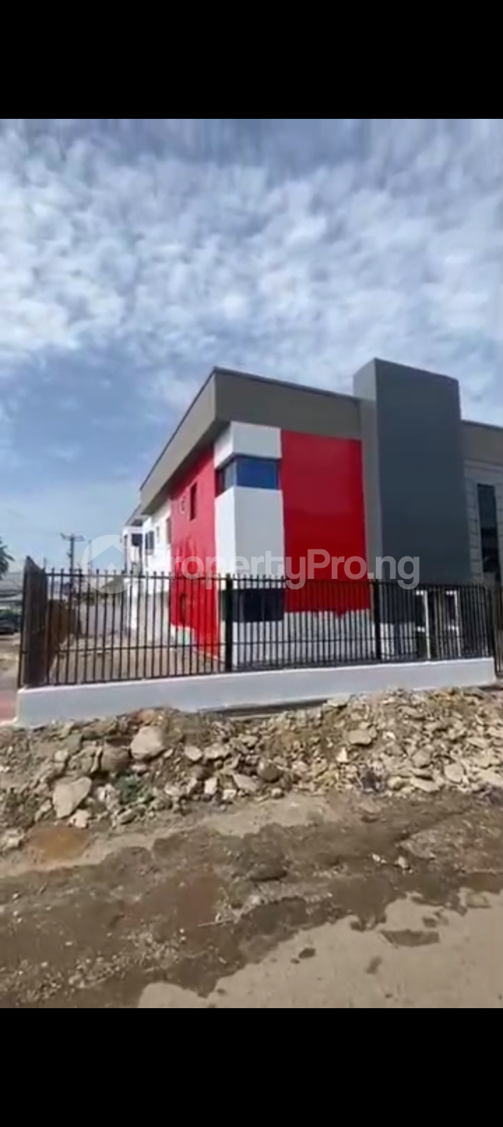 Commercial Property for rent Molete Opposite Baptist Church Molete Ibadan Oyo