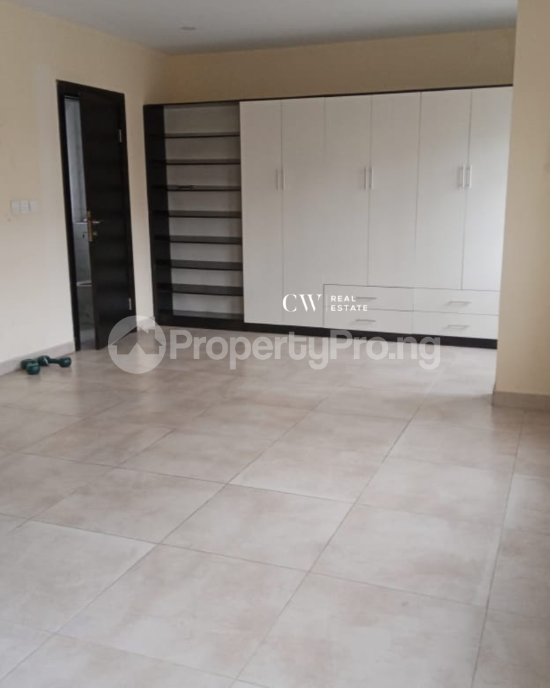 Commercial Property for rent Lekki Phase 1 Lekki Lagos