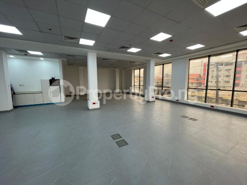 Commercial Property for rent Lekki Phase 1 Lekki Phase 1 Lekki Lagos