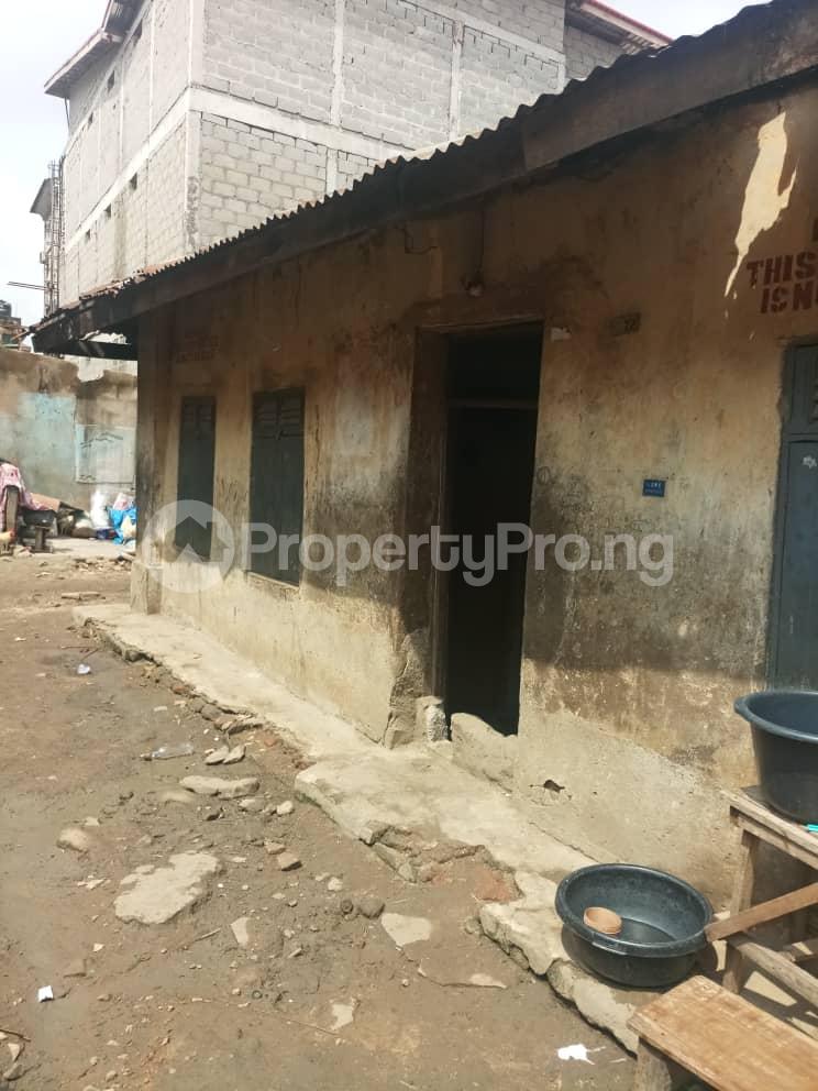 6 bedroom House for sale 22, Browm Street Mafoluku Oshodi Lagos