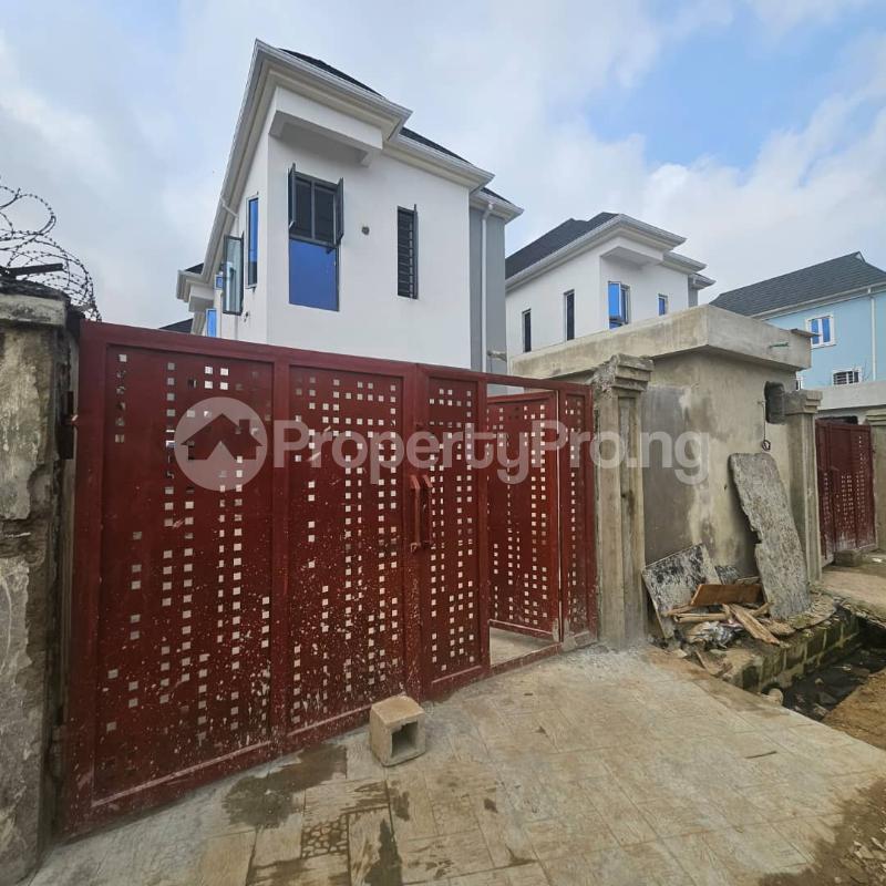 2 bedroom House for sale Omole phase 2 Ojodu Lagos