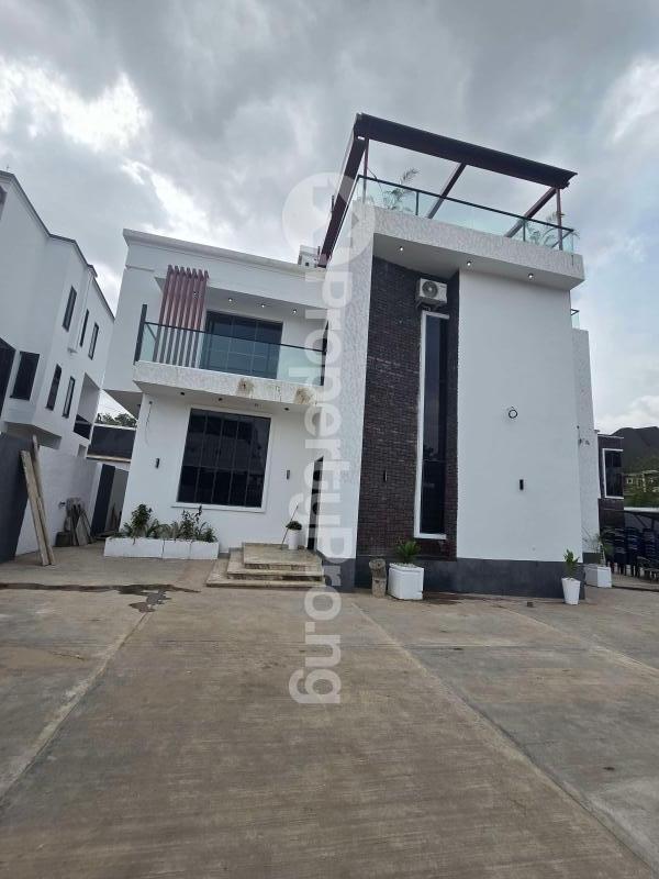 6 bedroom House for sale Enugu Enugu