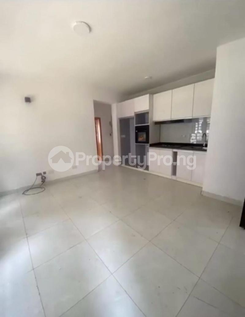1 bedroom Flat / Apartment for rent Green Bay Mobil Road Ajah Ilaje Ajah Lagos