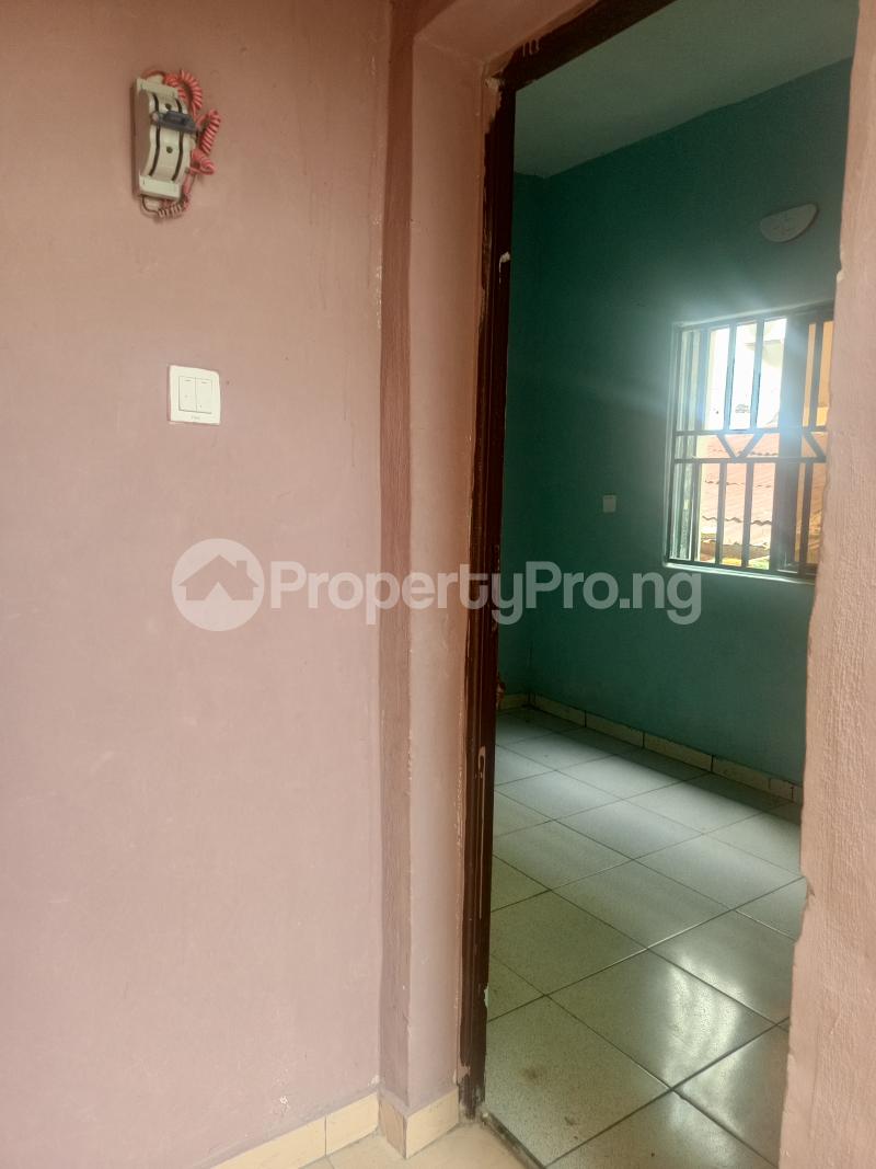 1 bedroom Flat / Apartment for rent Ilaje Mobil Road,close To The Main Road.before Ozzy Supermarket Ilaje Ajah Lagos