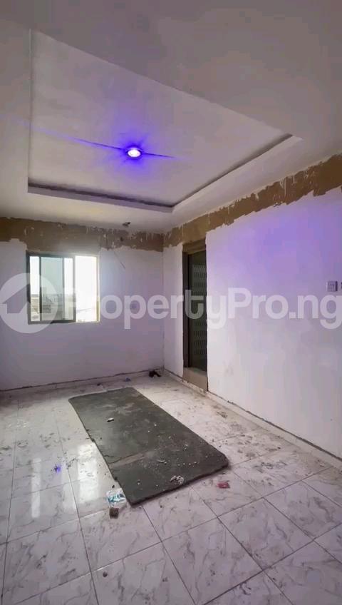 1 bedroom Flat / Apartment for rent Awoyokun, Bye pass Ilupeju Ilupeju Lagos