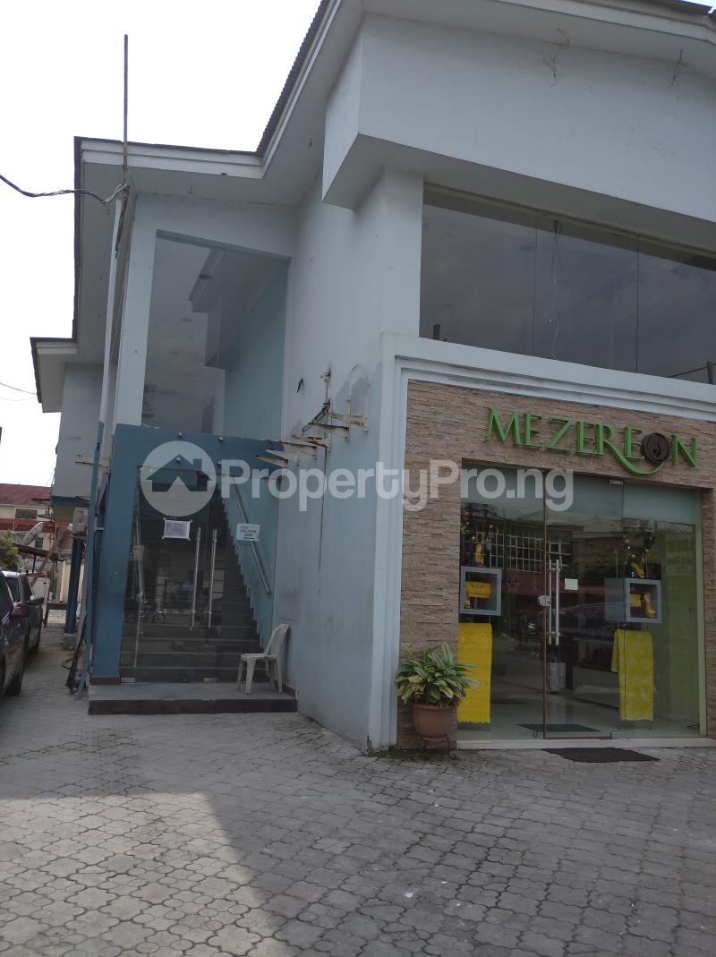 6 bedroom Shop in a Mall Commercial Property for rent On Awolowo road
