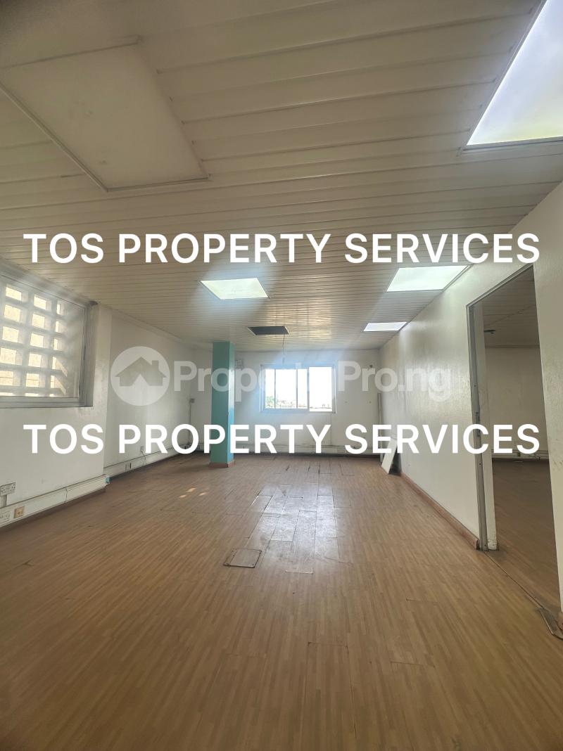 Commercial Property for rent By Herbert Macaulay Way, Sabo Alagomeji, Yaba, Lagos. Alagomeji Yaba Lagos