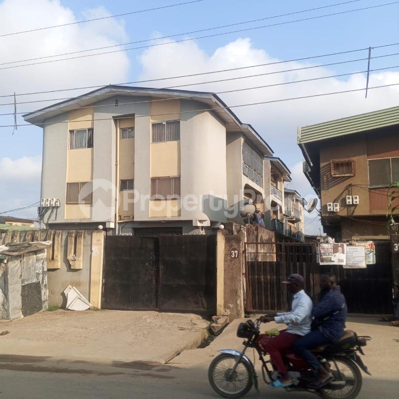 House for sale Mafoluku Oshodi Lagos