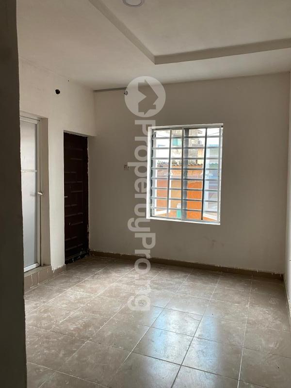 1 bedroom Flat / Apartment for rent Bariga Shomolu Lagos