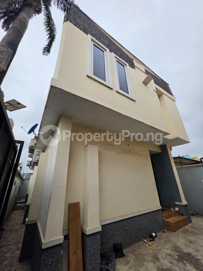 House for sale Off College Road Ogba Lagos