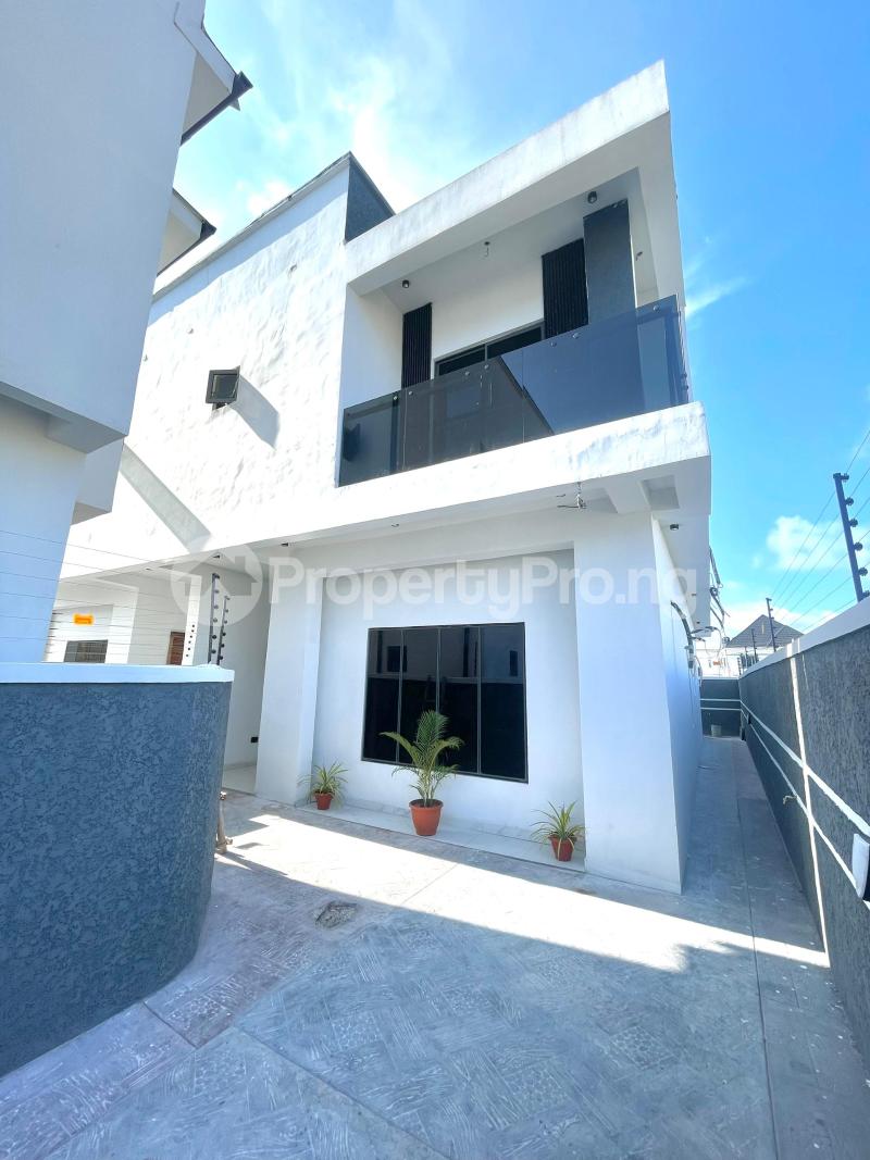 4 bedroom House for rent Ikota Lekki Lagos