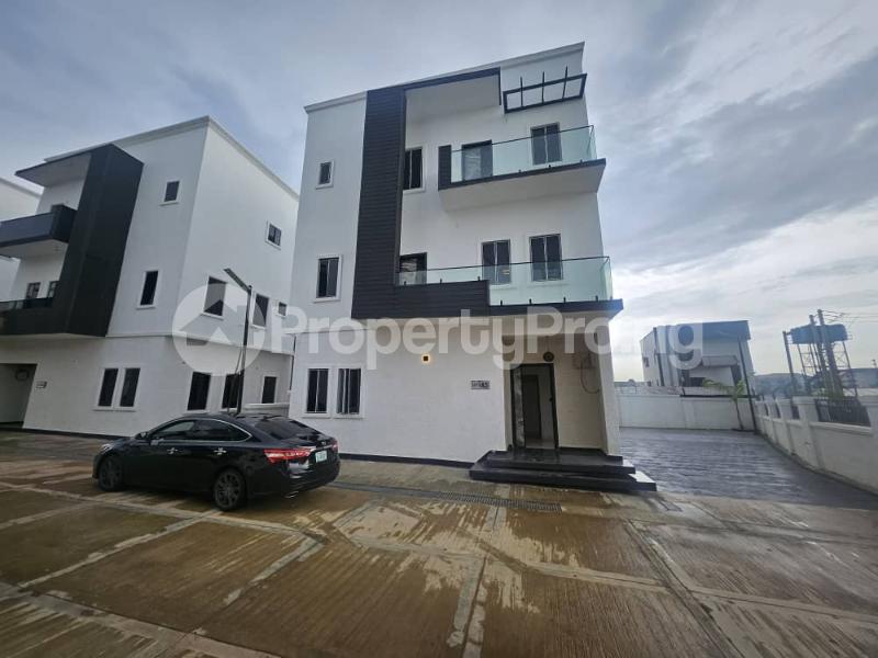 5 bedroom House for sale Jahi In A Beautiful,secured And Serene Mini Estate Jahi Abuja