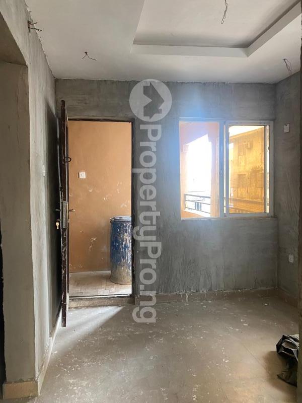 1 bedroom Flat / Apartment for rent Bajulaiye Shomolu Lagos