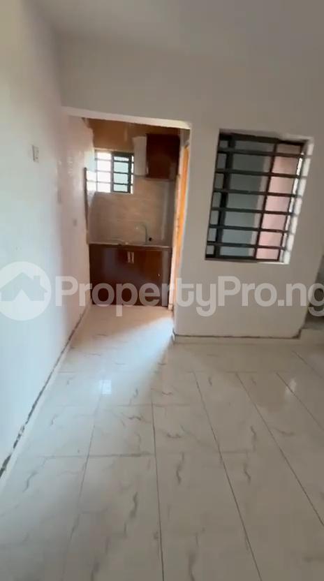 Flat / Apartment for rent Off Bajulaiye Road Shomolu Lagos