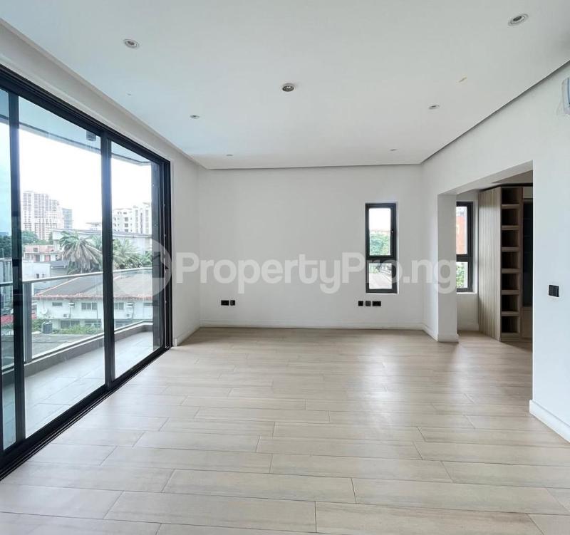 3 bedroom Flat / Apartment for sale Ikoyi Lagos