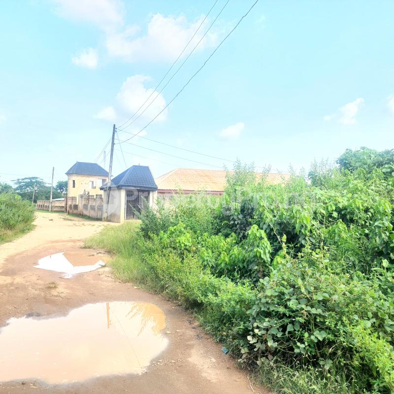 Land for sale Around Alabata Town, Near Moniya Railway Ibadan Oyo - 0