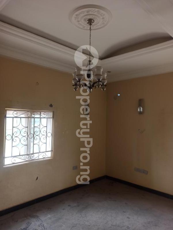 10 bedroom House for sale   Gwarinpa Abuja