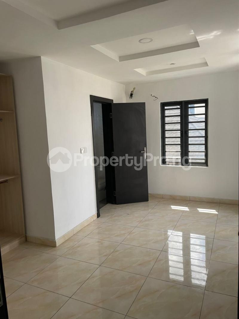 Flat / Apartment for rent In A Very Secure Estate Before The R/about Orchid Lekki Lagos