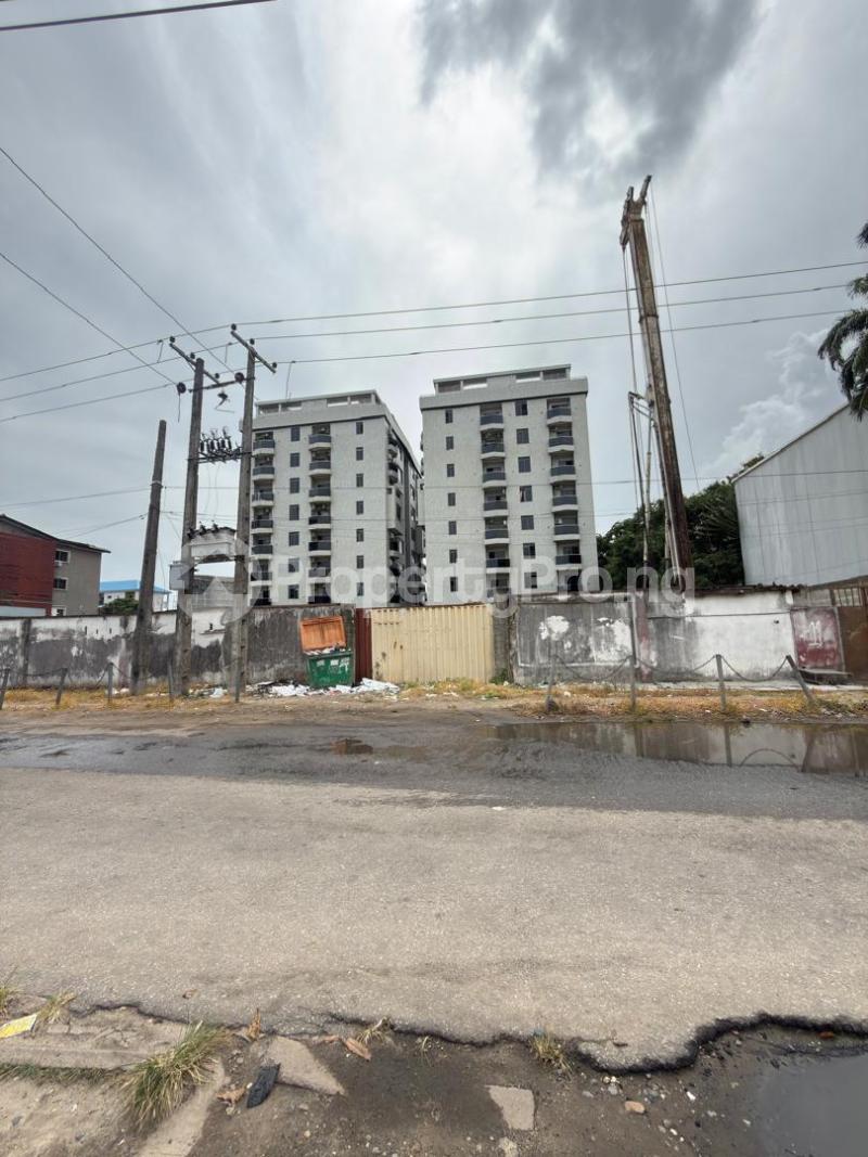 3 bedroom Flat / Apartment for rent Akin Adesola Victoria Island Lagos