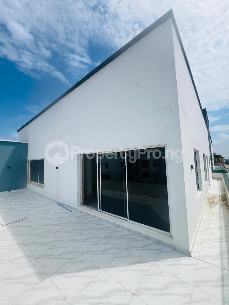3 bedroom Flat / Apartment for sale By Ap Filling Station Chisco Bus Stop Along Lekki Expressway Lekki Lagos