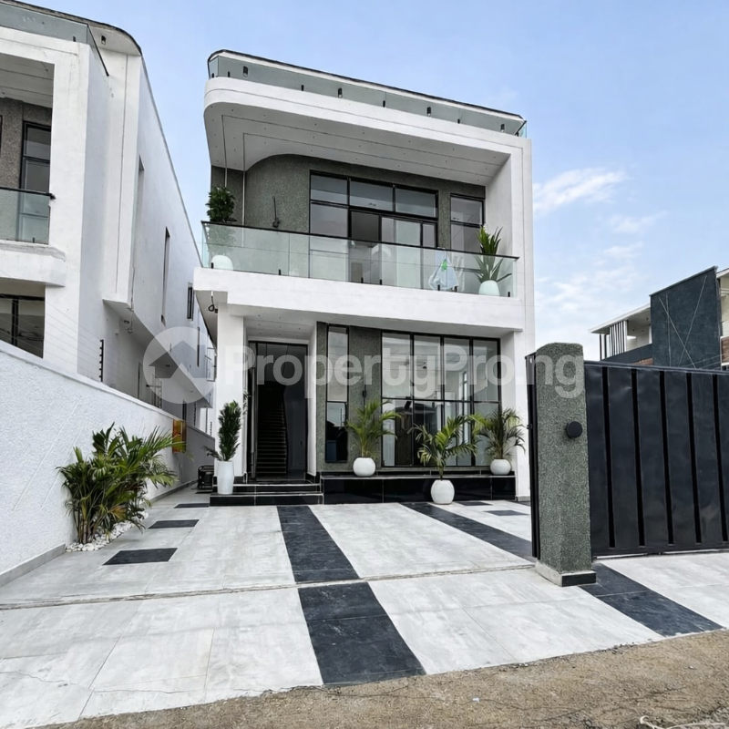 4 bedroom House for sale Lekki Lagos