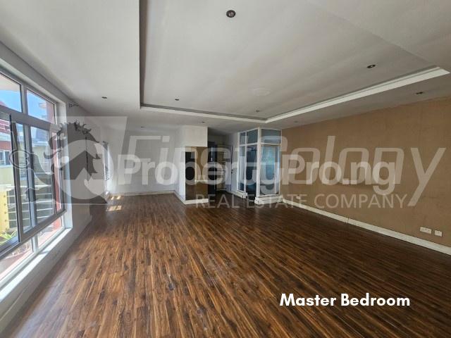 4 bedroom House for sale ONIRU Victoria Island Lagos