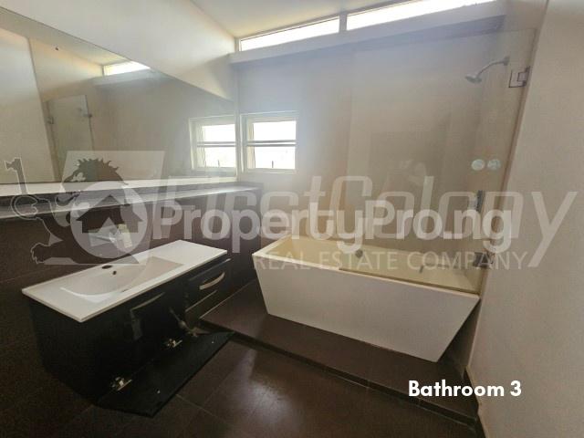 4 bedroom House for sale ONIRU Victoria Island Lagos