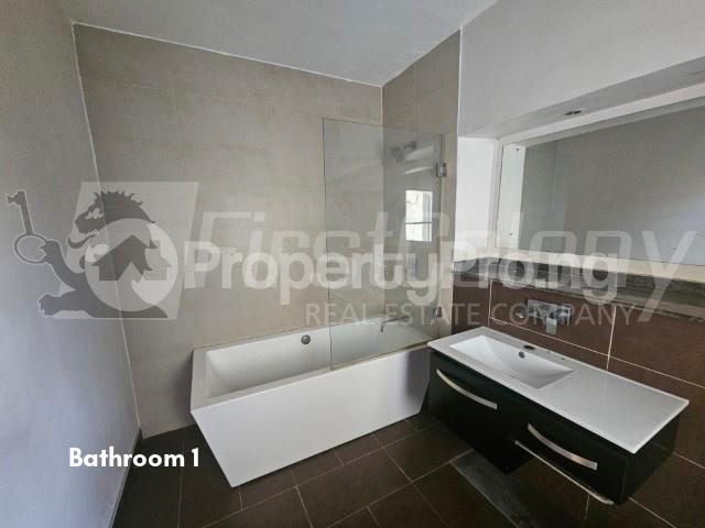 4 bedroom House for sale ONIRU Victoria Island Lagos