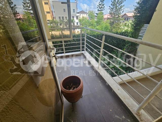 4 bedroom House for sale ONIRU Victoria Island Lagos