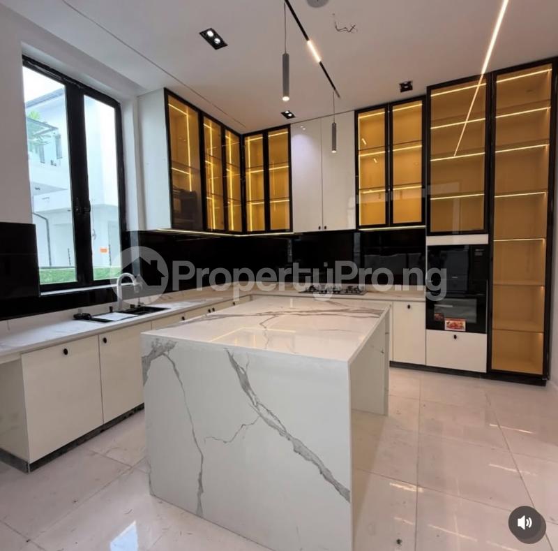 5 bedroom House for sale Estate Ajah Lagos