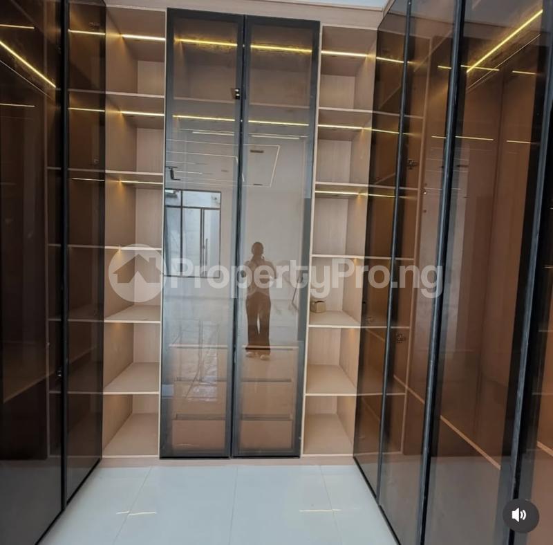 5 bedroom House for sale Estate Ajah Lagos