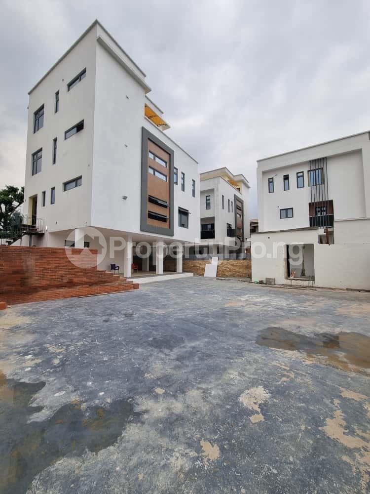 5 bedroom House for sale Sunmola Streer Mende Maryland Lagos - 0