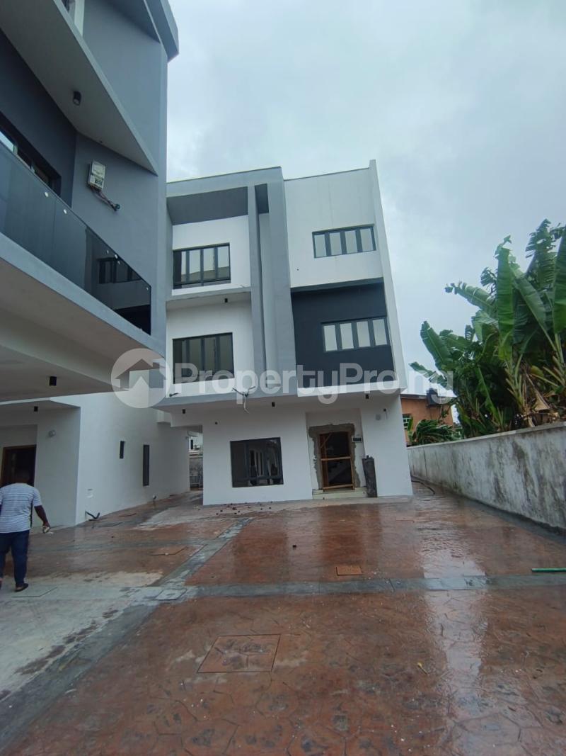 4 bedroom House for sale Alaka Estate Surulere Lagos
