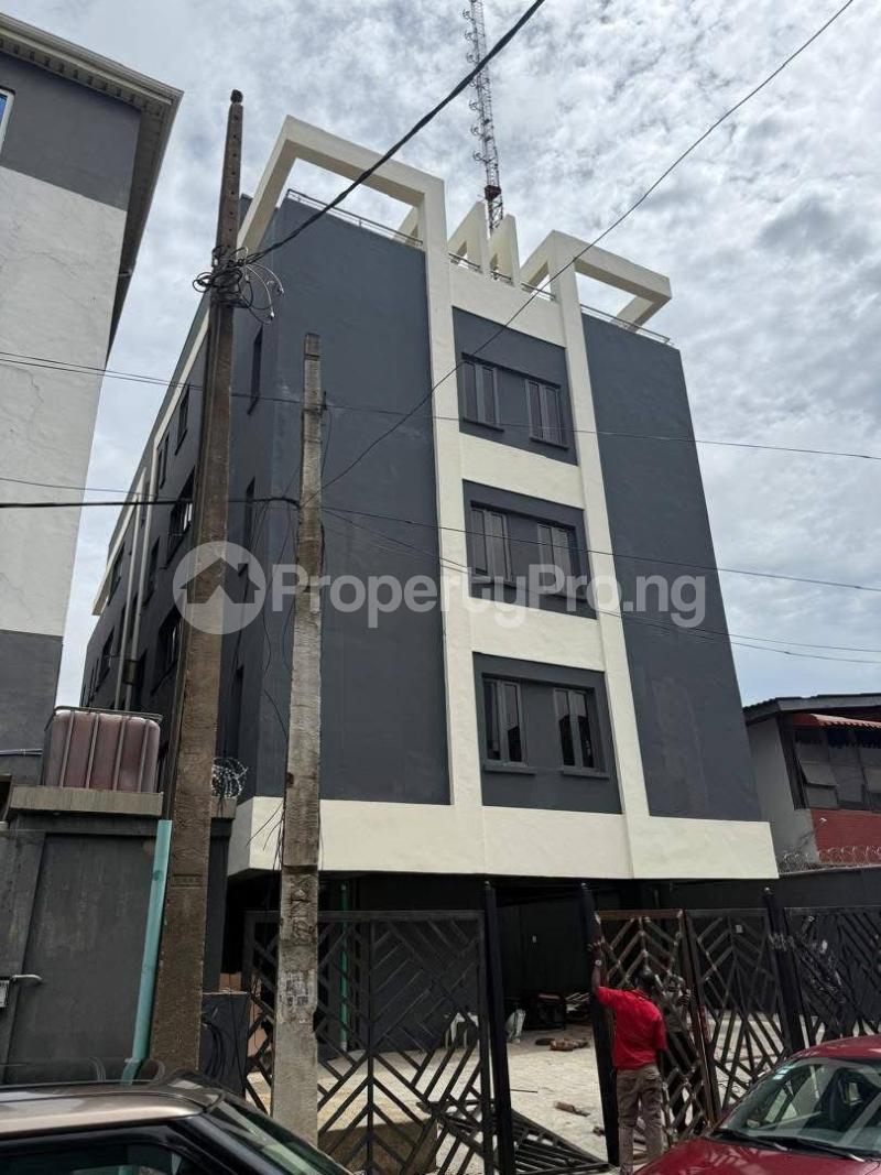 3 bedroom House for sale Off Awolowo Ikoyi Lagos - 0