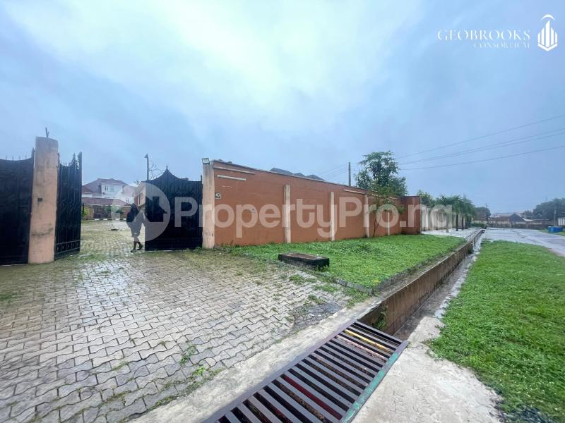 Land for sale Kobiowu Crescent Iyanganku Ibadan Oyo - 0