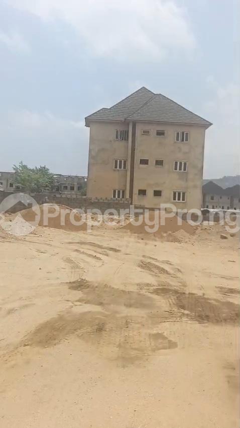 Land for sale Aduvie School Axis Jahi Abuja