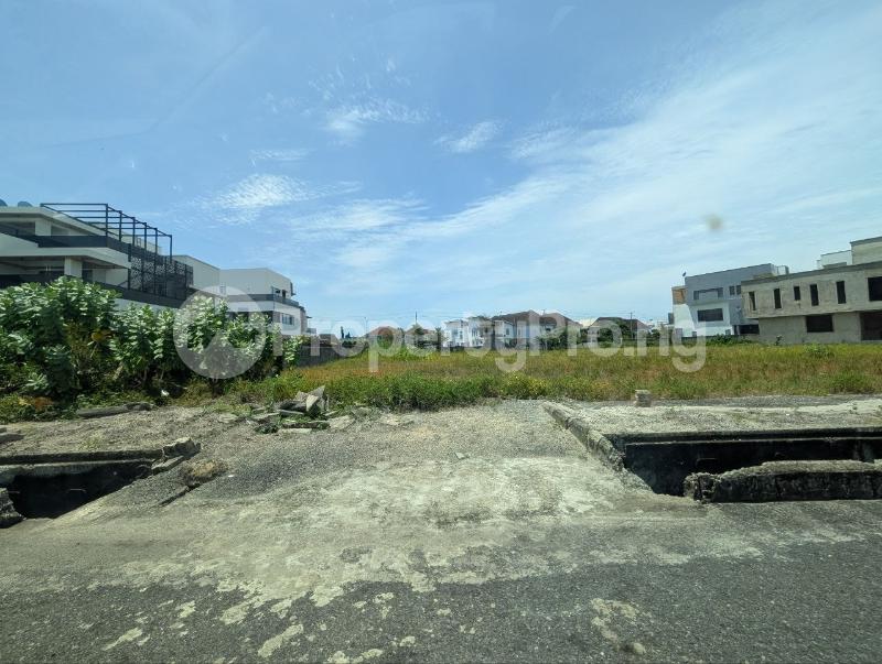 Land for sale Osapa london Lekki Lagos