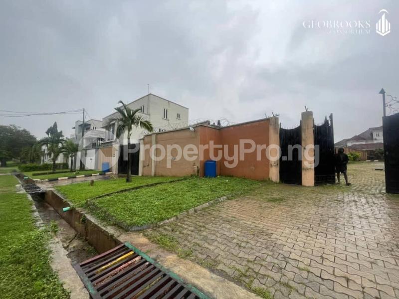 Land for sale Kobiowu Crescent, Iyanganku Ibadan Oyo - 0