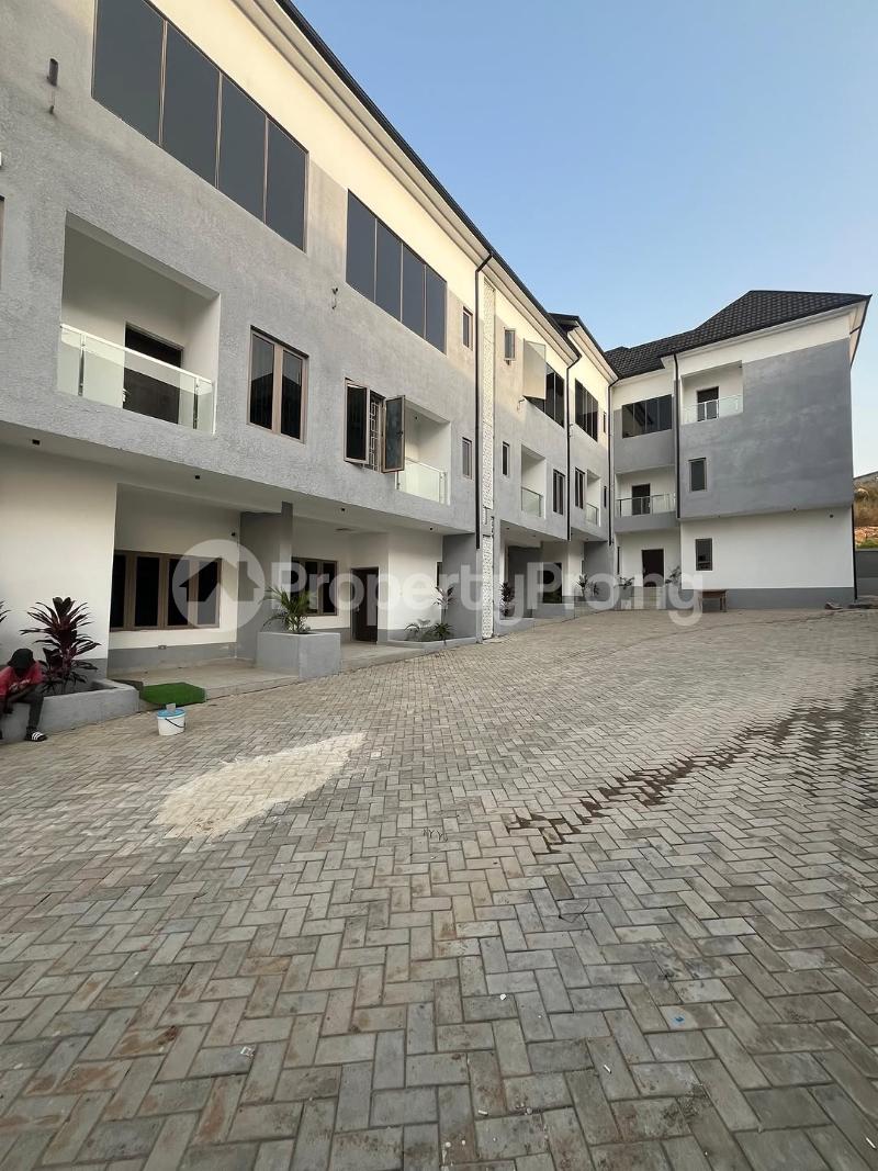 4 bedroom House for sale Guzape Abuja
