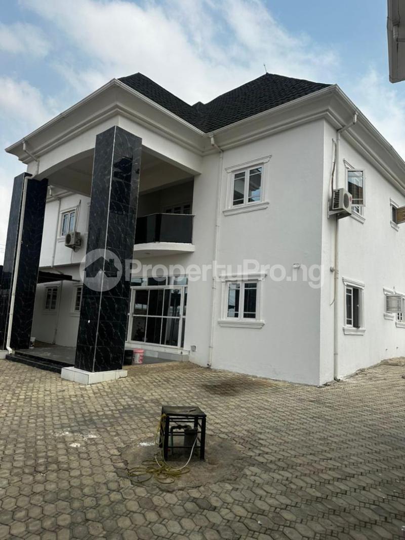 7 bedroom House for sale Adeoje Akala Express Ibadan Oyo