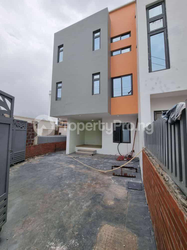 4 bedroom House for sale Sunmola Street Mende Maryland Lagos - 0
